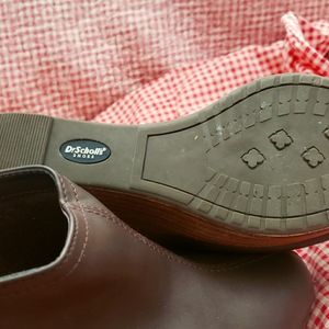 Womens Dr. Scholls Coolie wedge size 8.5.